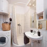 Modern With Terrace 4 Min Walk To The *