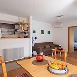 Modern With Terrace 4 Min Walk To The Split