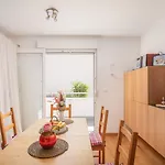 Apartment Modern With Terrace 4 Min Walk To The *