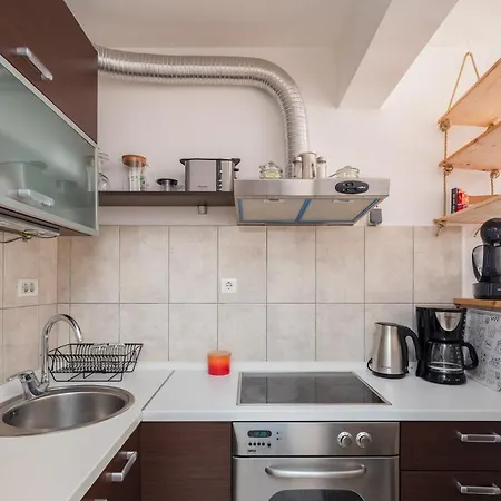 Appartement Modern With Terrace 4 Min Walk To The *
