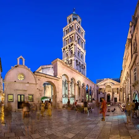 Modern With Terrace 4 Min Walk To The Apartmán