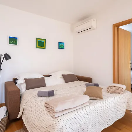 Apartment Modern With Terrace 4 Min Walk To The Split